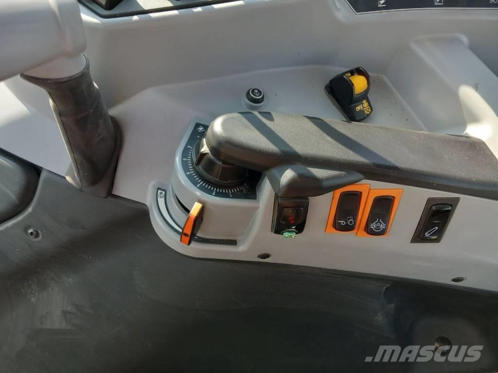 Valtra A 104 Трактори