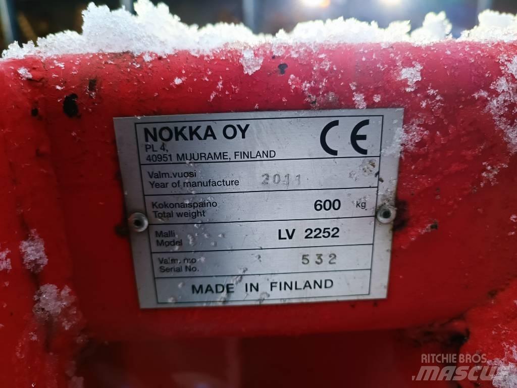 Esko LV 2252 Снігомітли