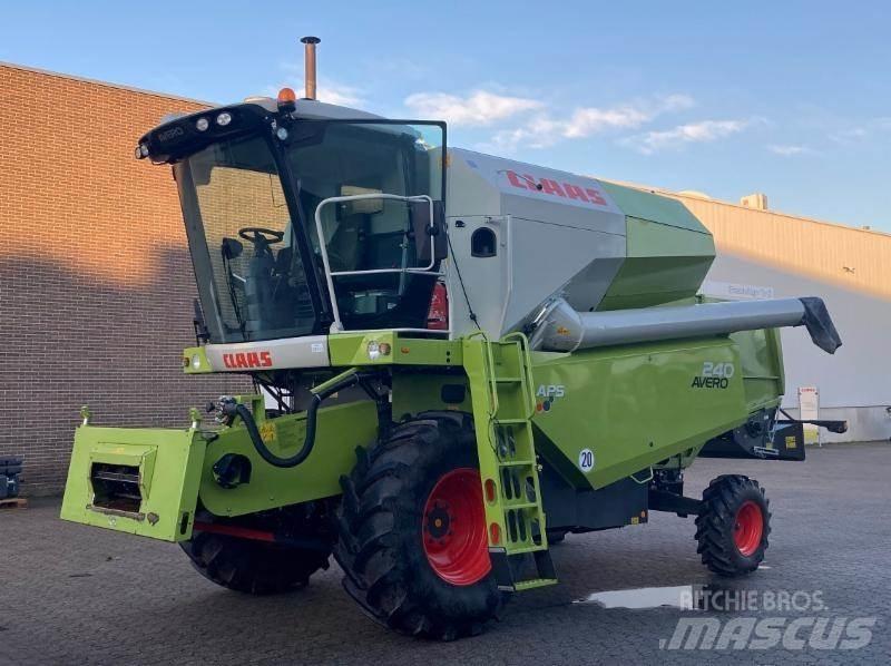 CLAAS AVERO 240 Зернозбиральні комбайни