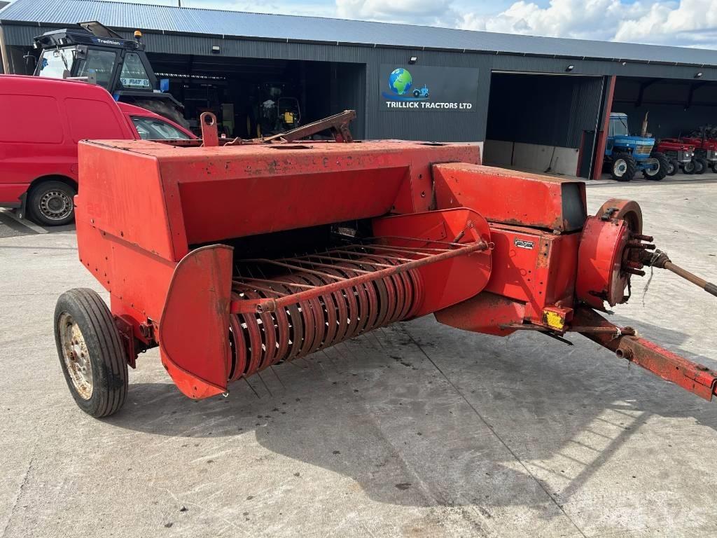 Massey Ferguson 120 Тюкові прес-підбирачі