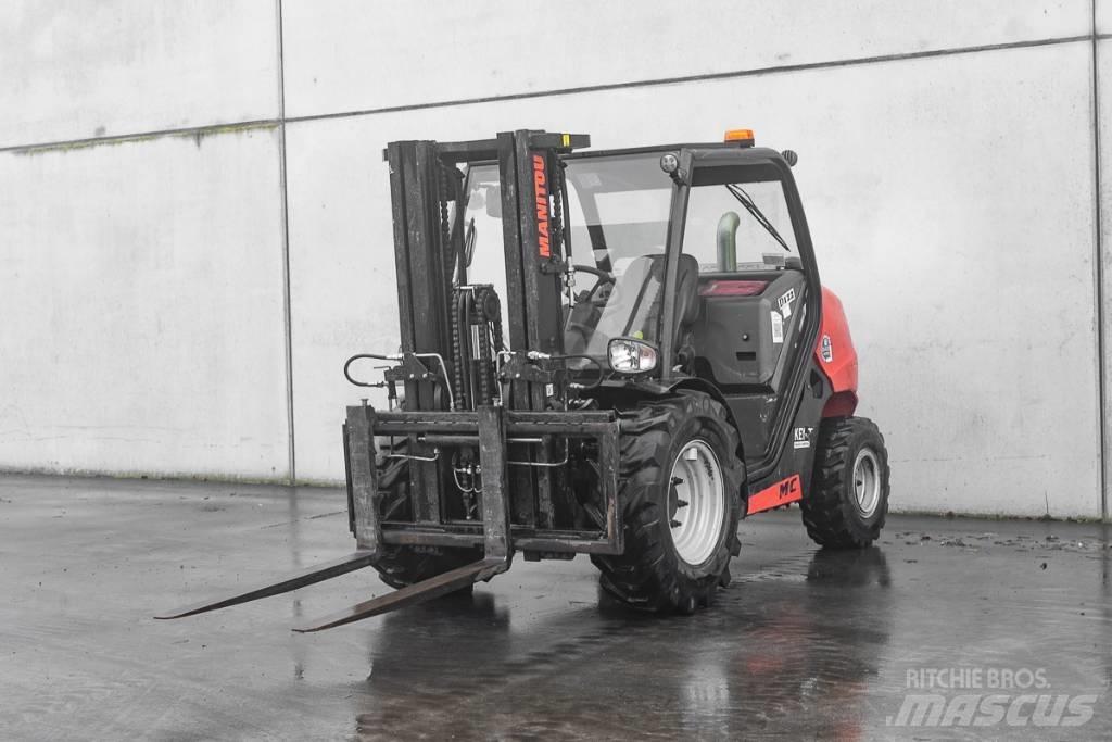 Manitou MC 30-4 D Дизельні навантажувачі