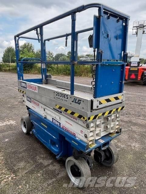 JLG 2030 ES Підйомники-ножиці