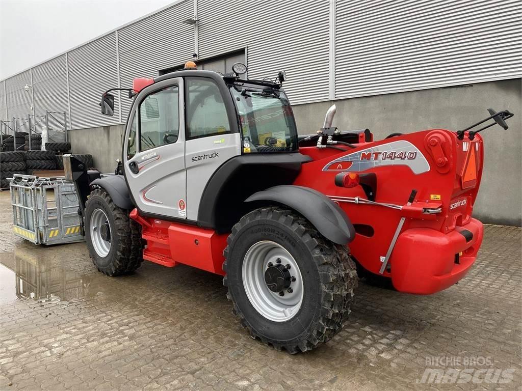 Manitou MT1440A Телескопічні навантажувачі