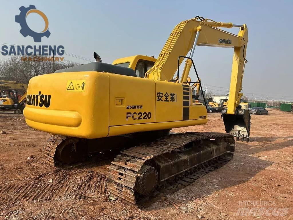 Komatsu PC 200 Гусеничні екскаватори