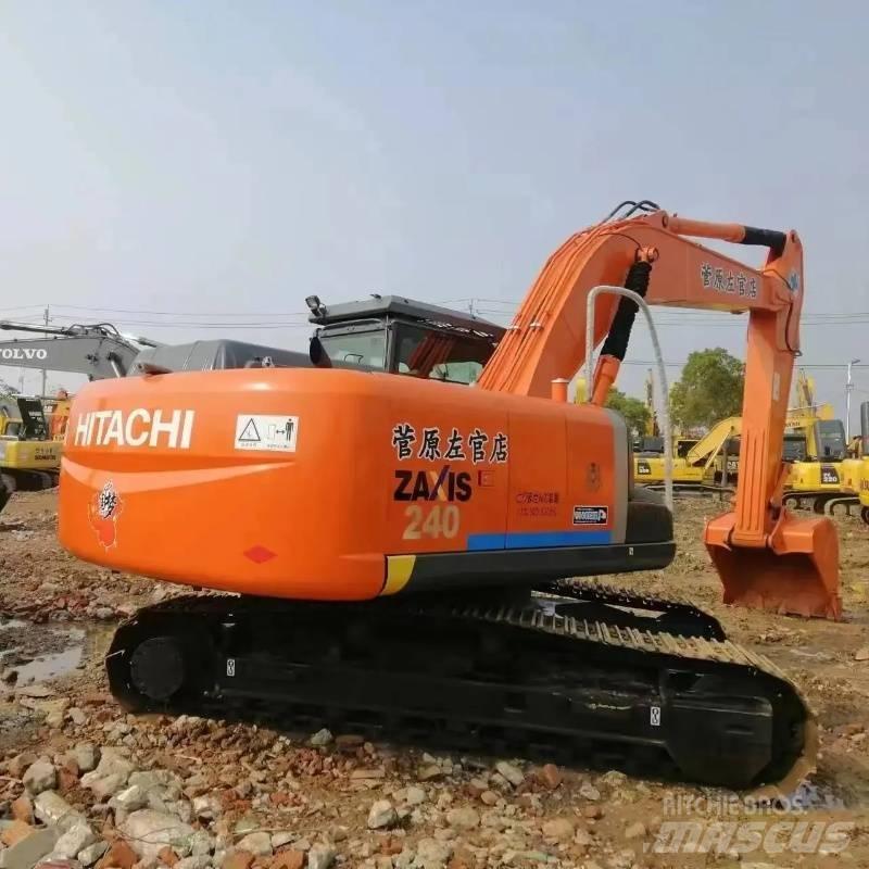 Hitachi ZX 240 Гусеничні екскаватори