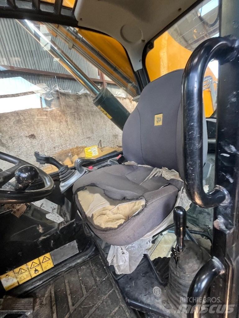 JCB 540-170 Телескопічні навантажувачі
