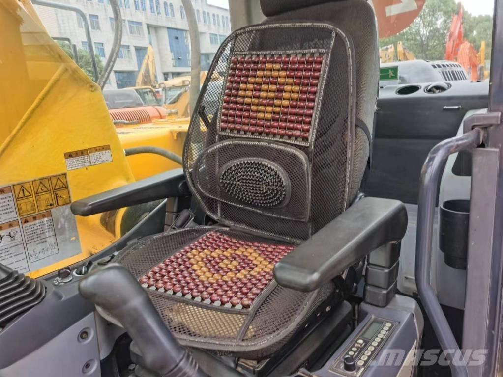 Komatsu PC 200-8 Гусеничні екскаватори