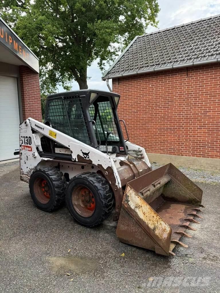 Bobcat S130 Міні-навантажувачі