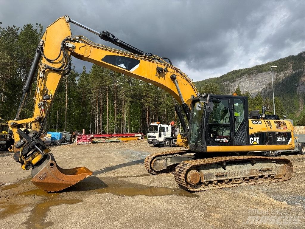 CAT 324 D L Гусеничні екскаватори