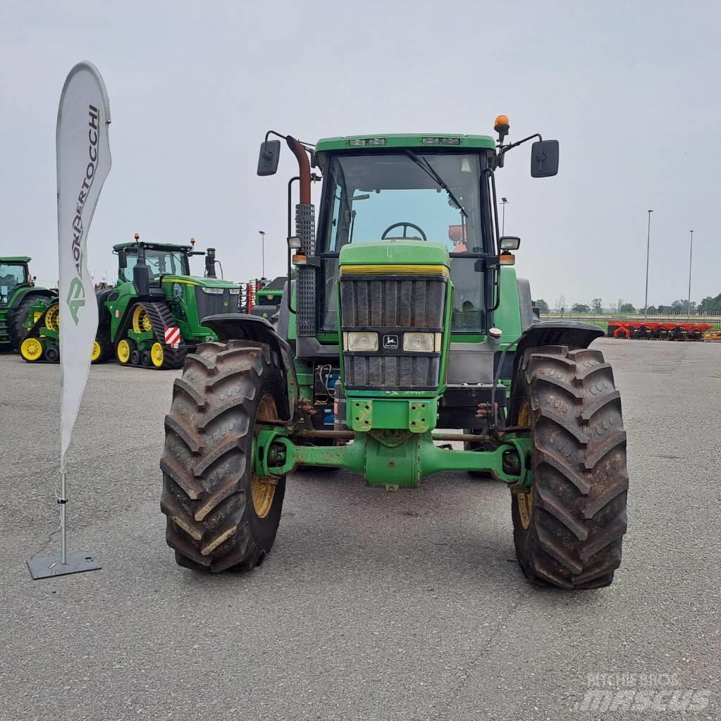 John Deere 7700 Трактори