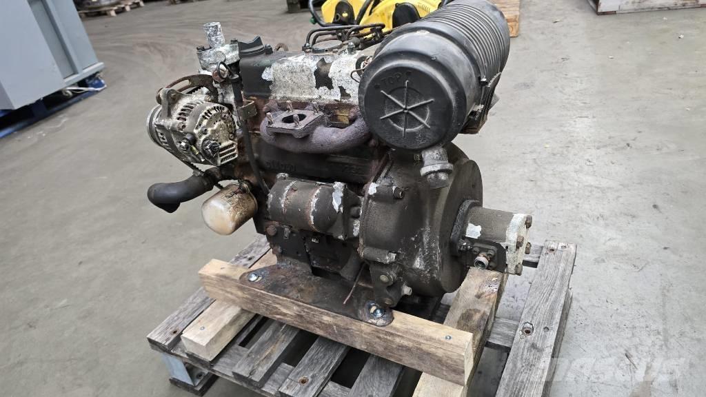 Kubota D1105 Двигуни