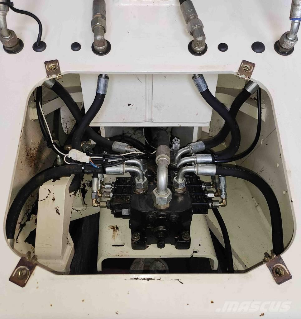 Volvo L 30 B Фронтальні навантажувачі