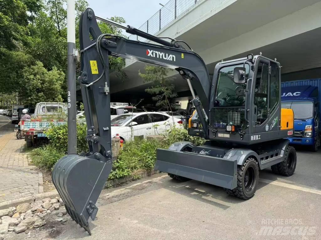 Xinyuan Xinyuan B65 Колісні екскаватори