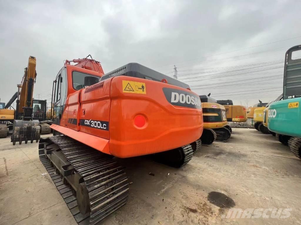 Doosan DOOOSAN DX300 Гусеничні екскаватори