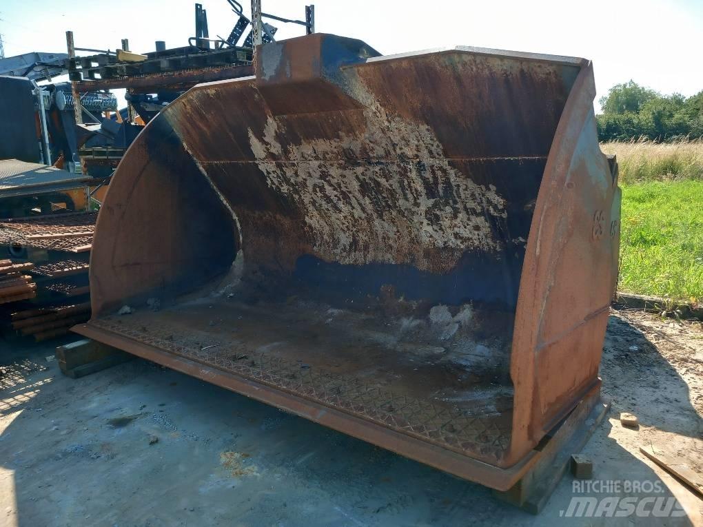Komatsu WA475-10 Ковші