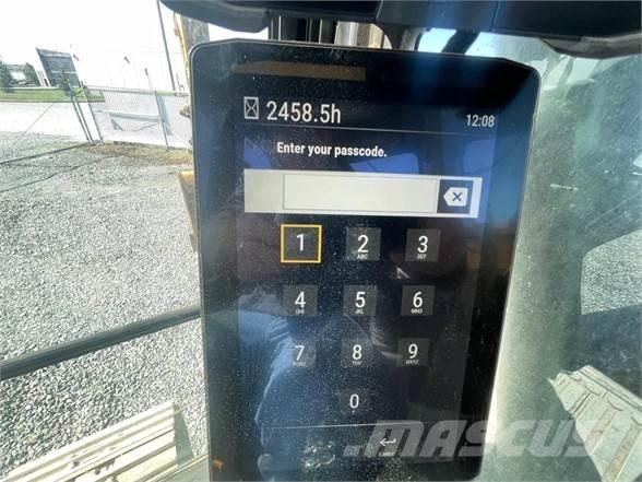 CAT 320 Гусеничні екскаватори