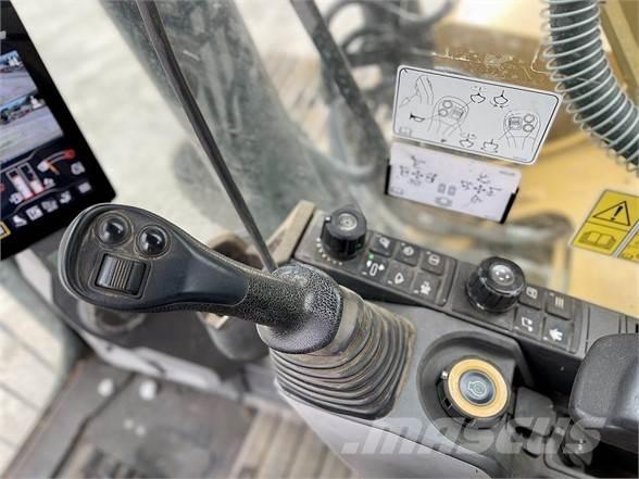 CAT 320 Гусеничні екскаватори