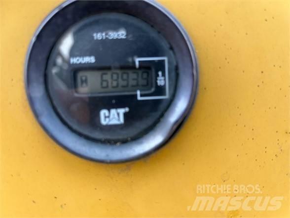 CAT D4G Гусеничні бульдозери