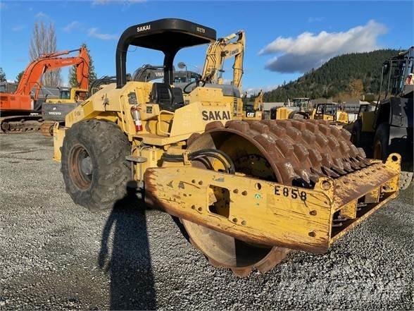 Sakai SV510 Грунтові котки