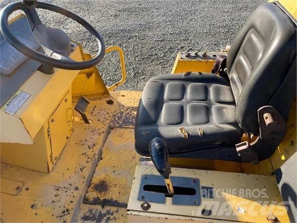 Sakai SV510 Грунтові котки