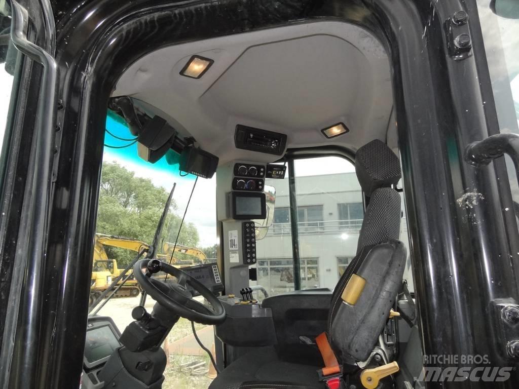 CAT 962 M Фронтальні навантажувачі