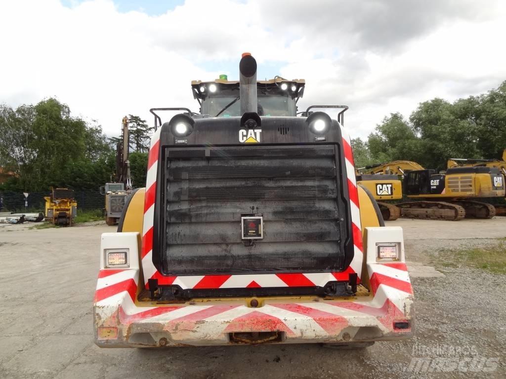CAT 962 M Фронтальні навантажувачі