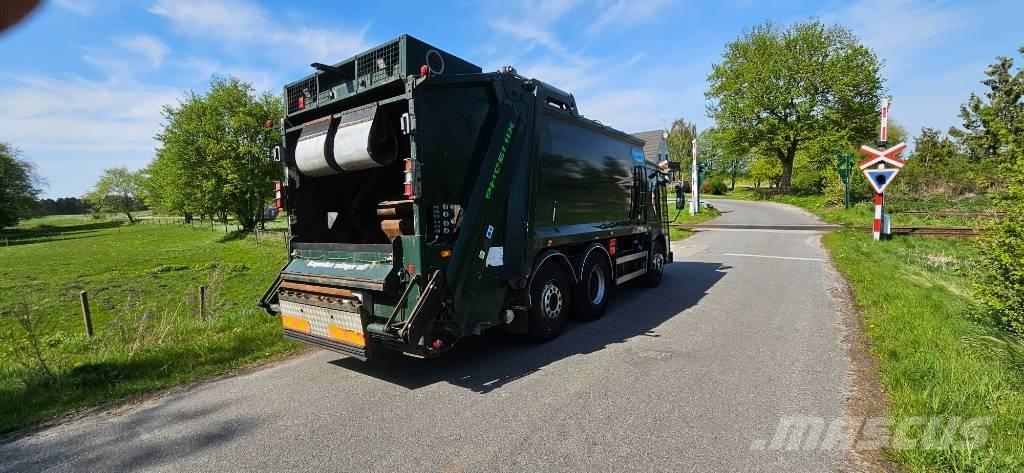 Dennis Elite Сміттєвози