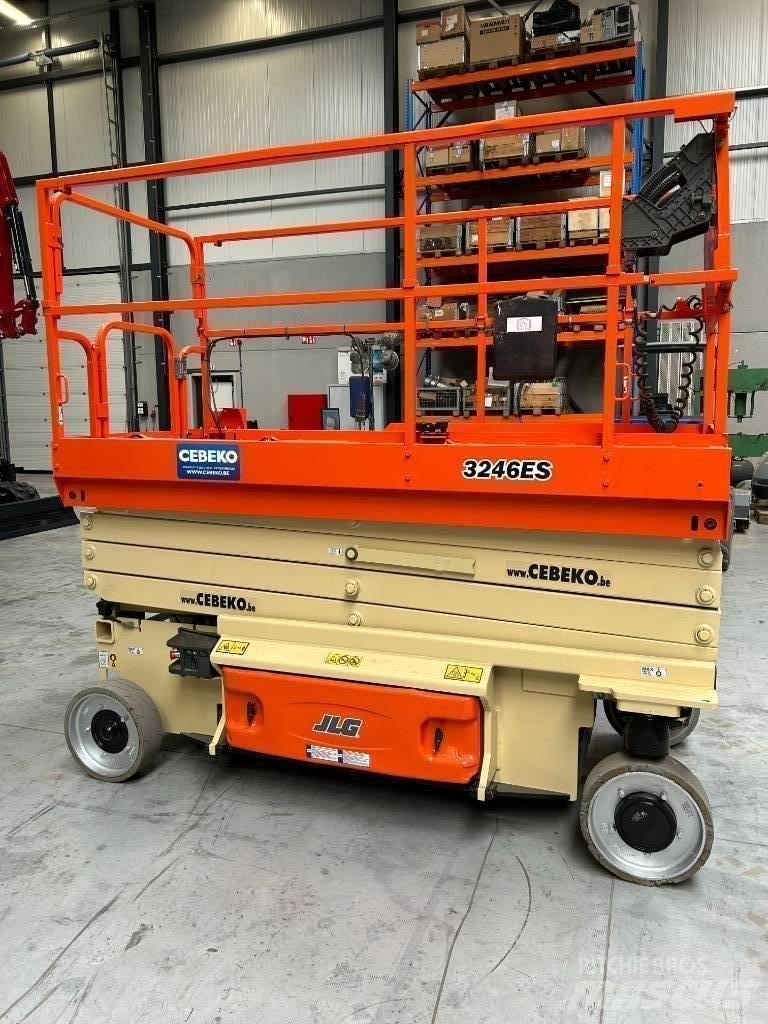 JLG 3246ES Підйомники-ножиці
