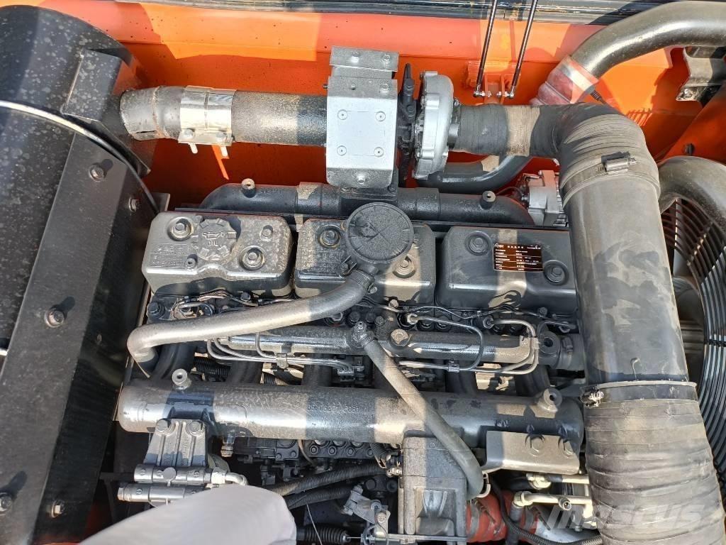 Doosan DX300-9 Гусеничні екскаватори