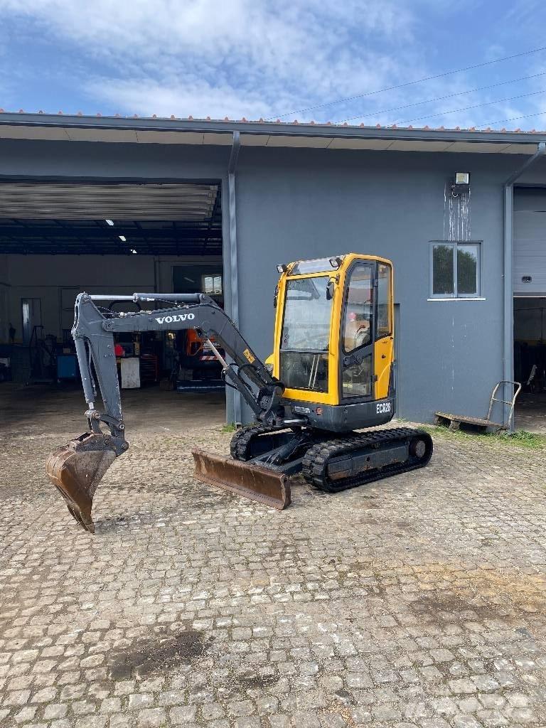 Volvo ECR 28 Міні-екскаватори < 7т