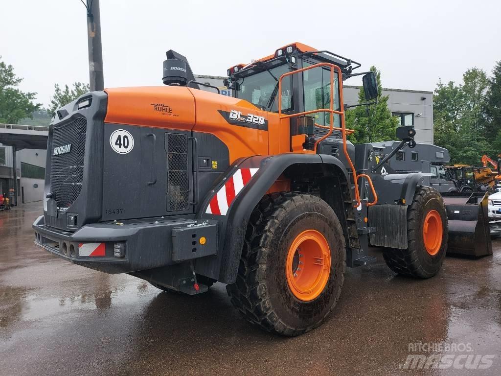 Develon DL 320-7 Фронтальні навантажувачі
