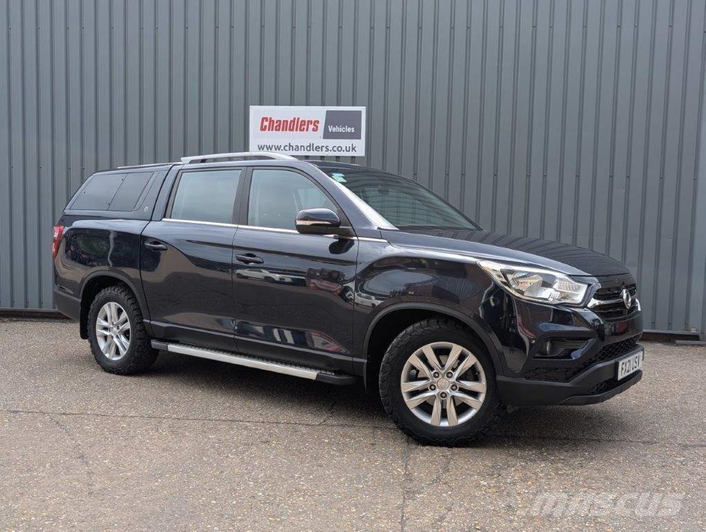 Ssangyong Musso Автомобілі