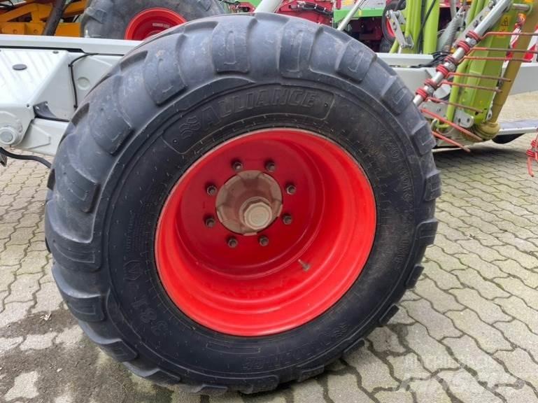 CLAAS Liner 3600 Прибиральні комбайни