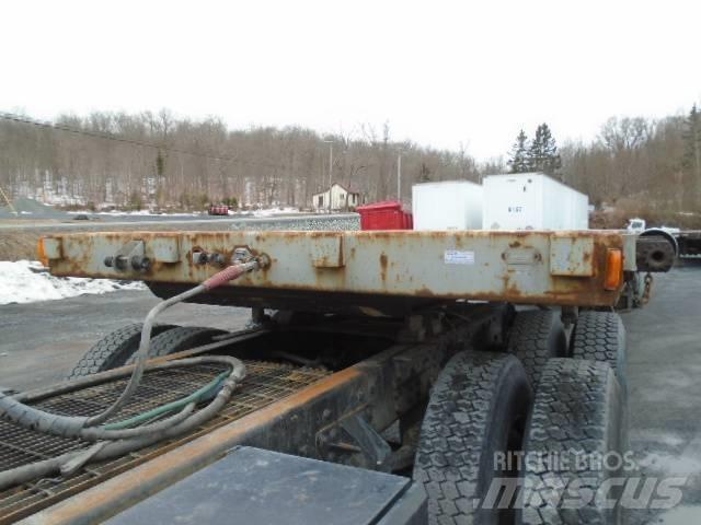 Fruehauf 48' Причепи-платформи/бокове розвантаження