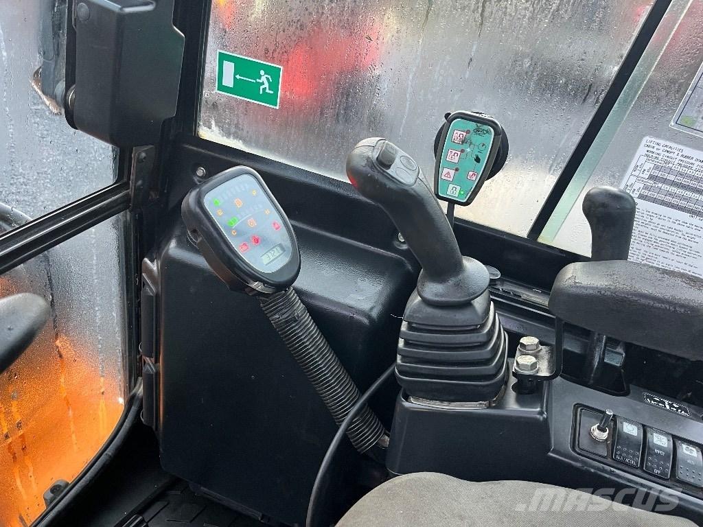 Hanix H 55 DR Міні-екскаватори < 7т