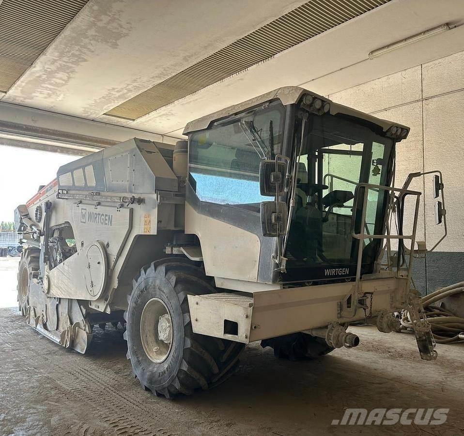 Wirtgen WR250i Ресайклери