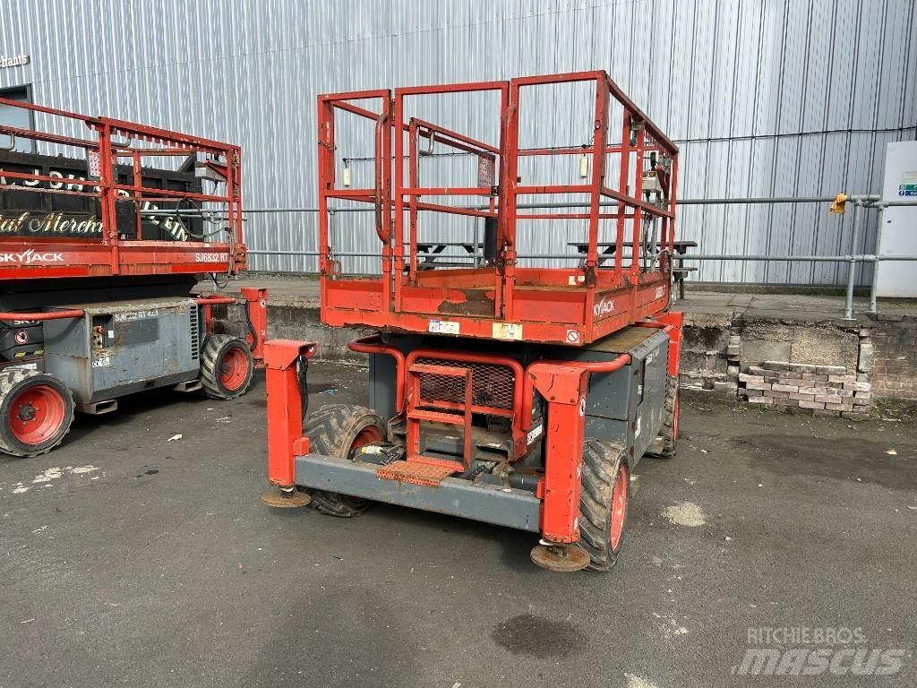 SkyJack SJ 6826 RT Підйомники-ножиці