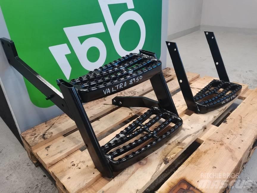 Valtra 8450 stairs Кабіна