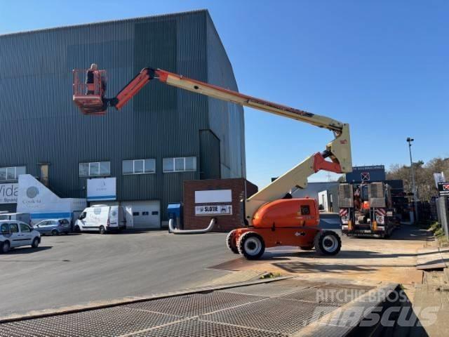 JLG 800 AJ Колінчаті підйомники