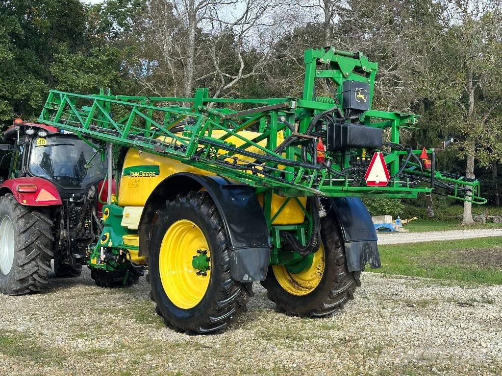 John Deere 740 Причіпні обприскувачі