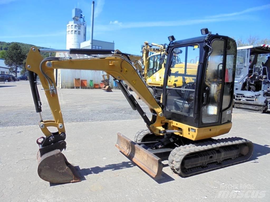 CAT 302.7 D CR Міні-екскаватори < 7т