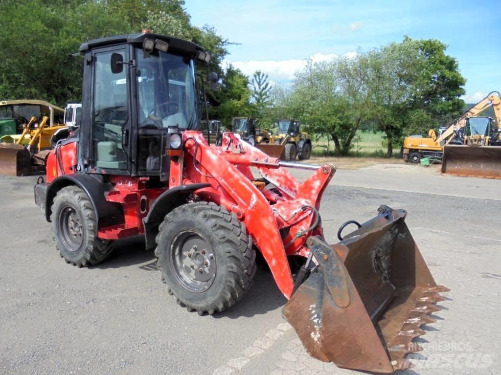 JCB 407 Фронтальні навантажувачі