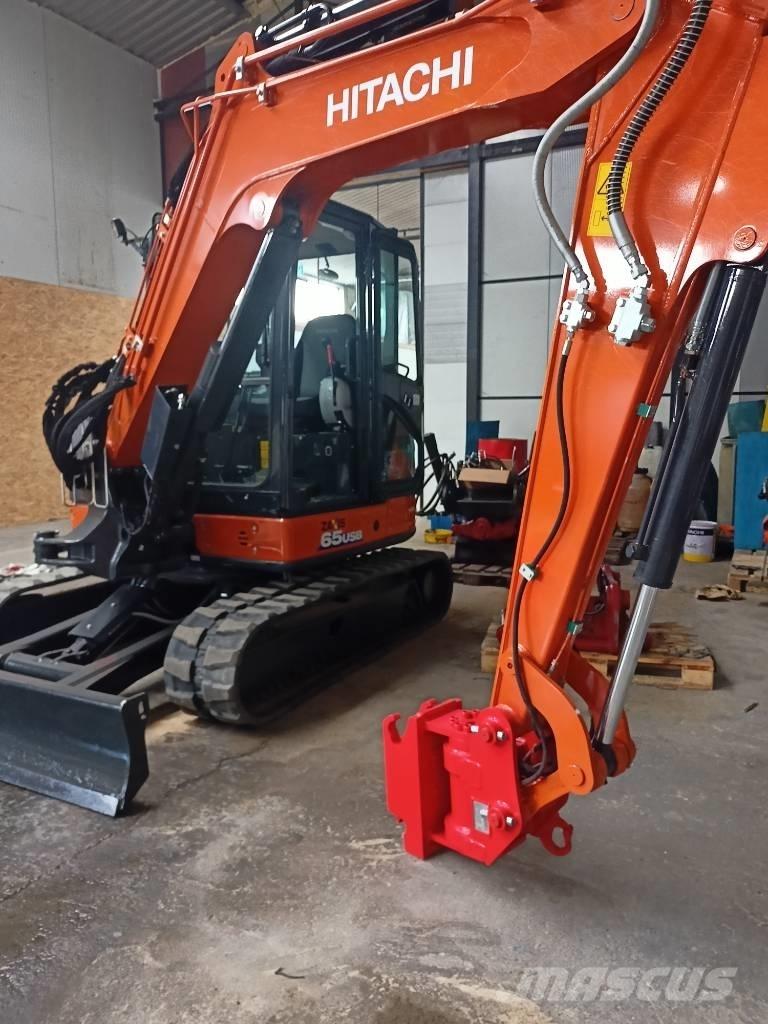 Hitachi ZX65 Гусеничні екскаватори