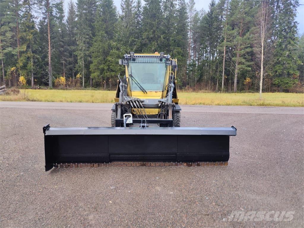 Wille 355 Підсобні машини