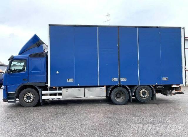 Volvo FM330 6x2 Фургони