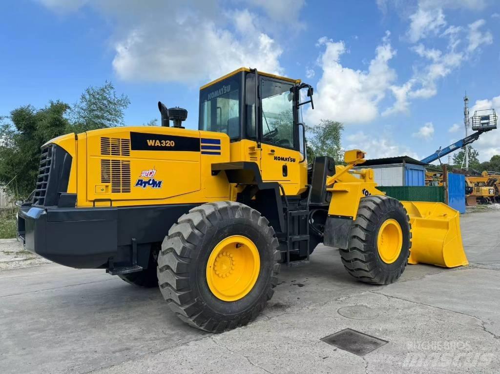 Komatsu WA 320-5 Фронтальні навантажувачі