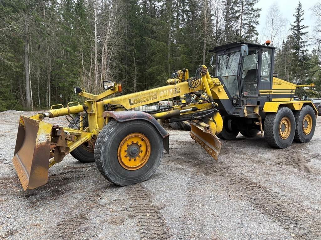 Lokomo AH 152 Грейдери