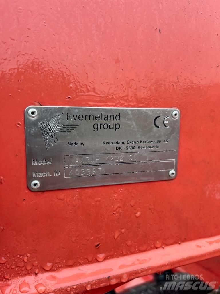 Kverneland 853 Роздрібнювачі, різаки і розпаковувачі тюків