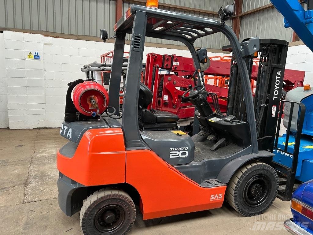 Toyota 02-8 FGF 20 Газові навантажувачі