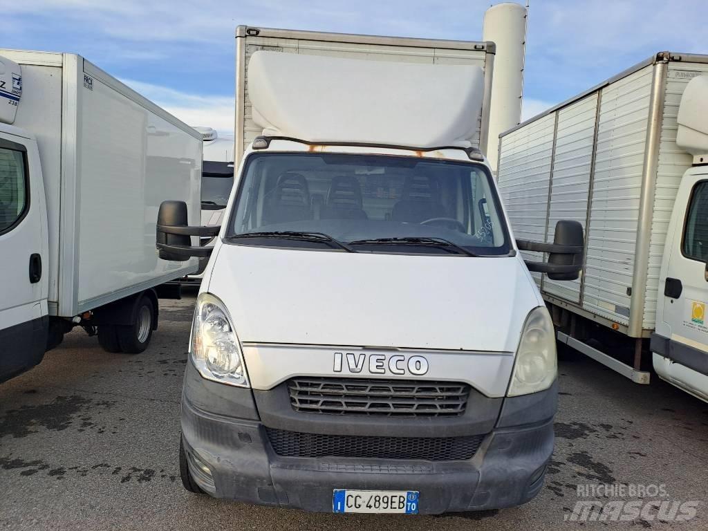 Iveco DAILY 60C17 Фургони